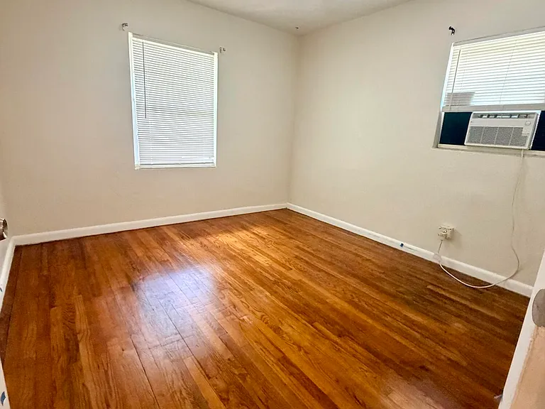 338 Elm St — Photo 17