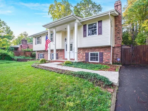 948 Ficklen Rd, Fredericksburg, VA 22405