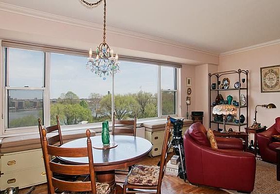 4th image of 200 E End Ave APT 8-H