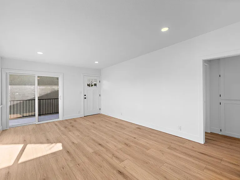 213 Avenida Lobeiro — Photo 5