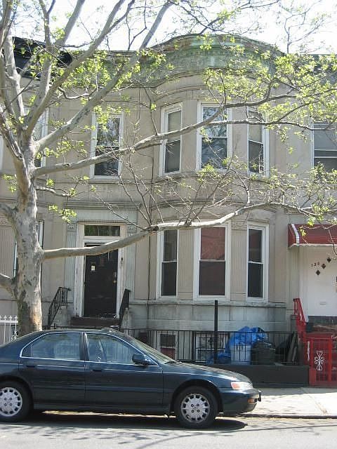 1st image of 132 Clifton Pl
