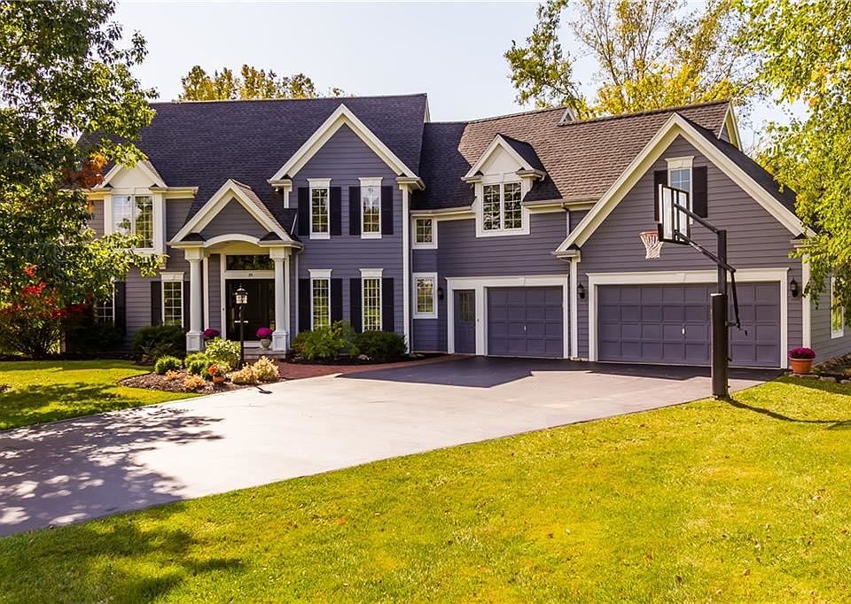 1st image of 19 Fall Meadow Dr
