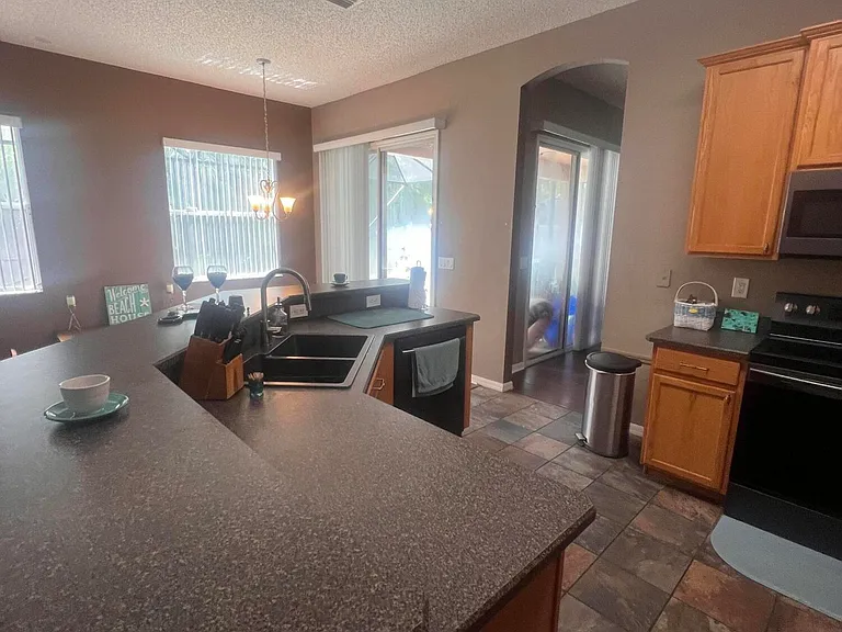 7368 Crepe Myrtle Ct — Photo 6