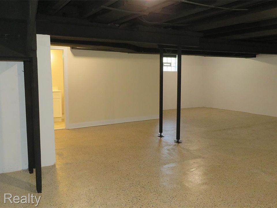 16558 Haggerty Rd, photo 28