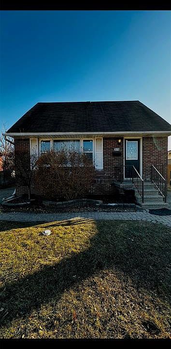 1st image of 3519 Tecumseh Rd W