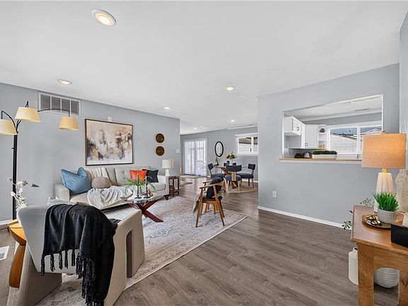 2nd image of 236 Upperville Rd