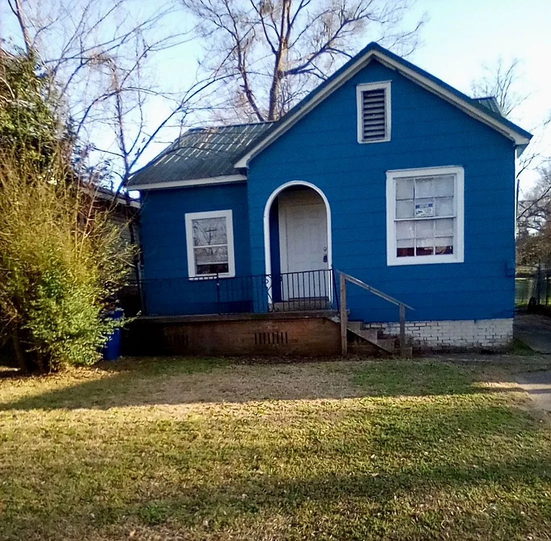 Nice 2 Bedroom — Photo 1