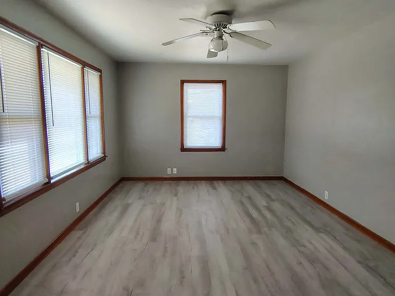 211 W High St #211 — Photo 6