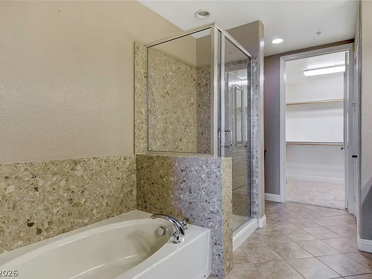 62 E Serene Ave #414 — Photo 39