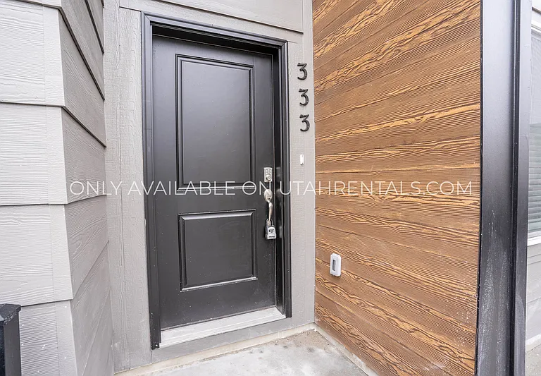 333 S 1110 W — Photo 20
