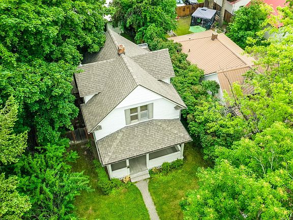 4th image of 385 4th Avenue East N #N