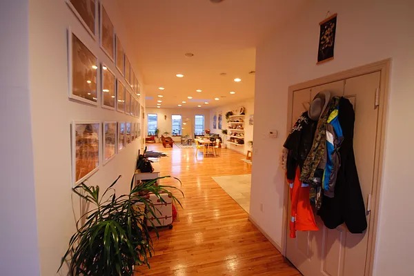 Rented by Nooklyn NYC LLC | media 10