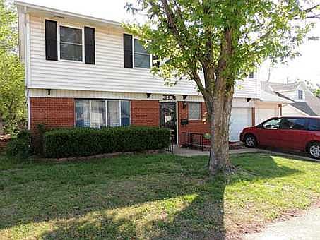 2nd image of 3804 Larkwood Dr