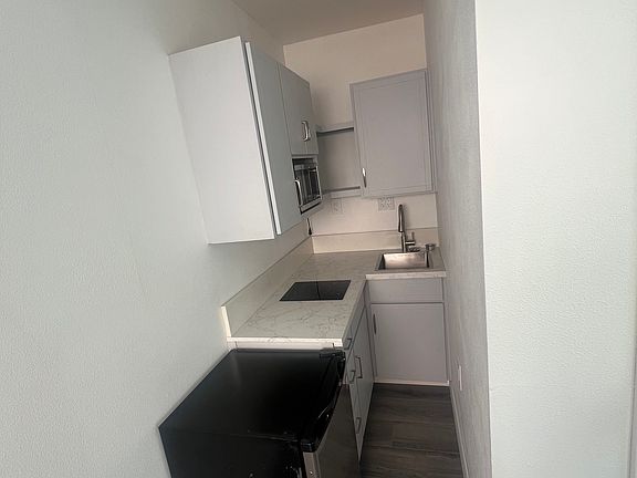 2nd image of 2120 Bluehaven Ct