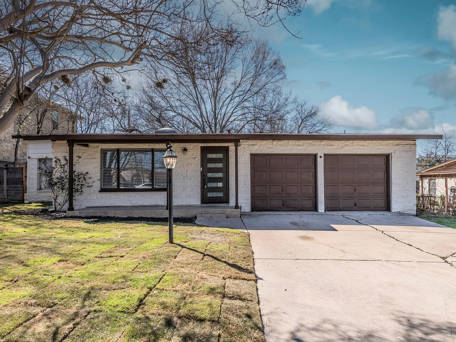 3 bed, 1659 sqft, $3,995 — Photo 1