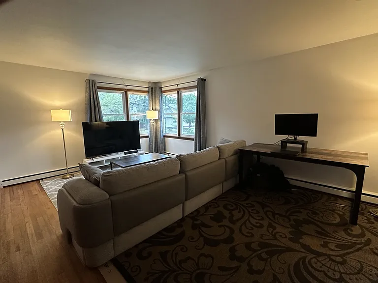 1009 Haywood Dr #C — Photo 11