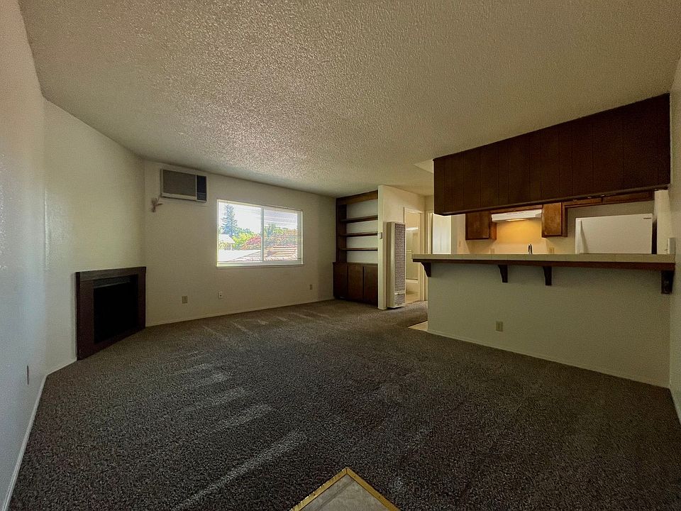 1st image of 715 N Church St APT 11