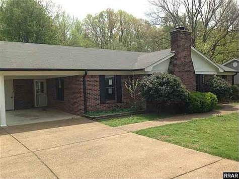 1st image of 70 Stratford Ln