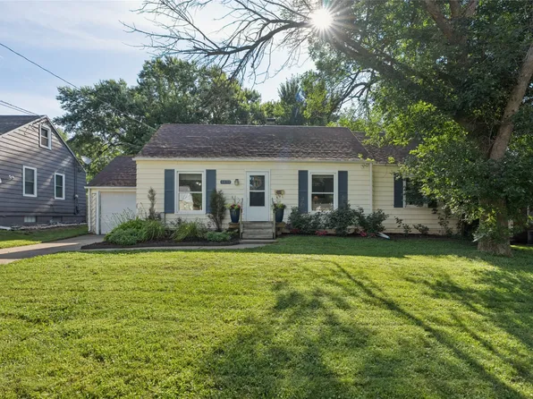3635 67th St, Urbandale, IA 50322
