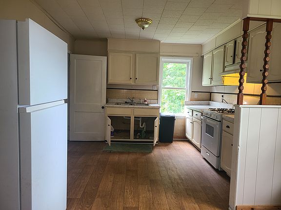 5th image of 140 Mullens St