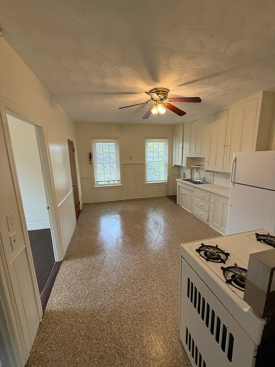 Building Photo - 13 Brayton Ct #1
