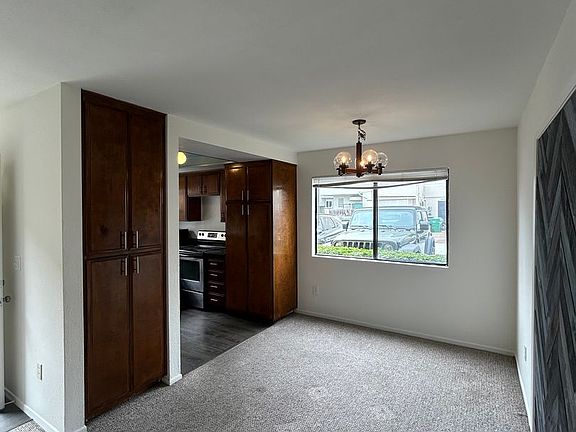 4th image of 1460 Hornblend St APT 4