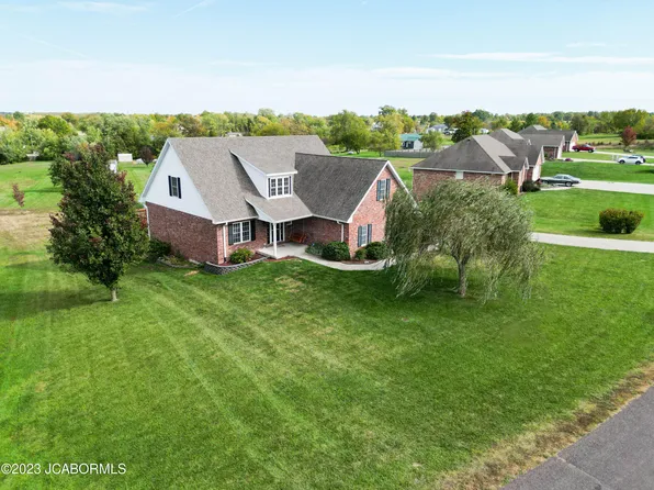 5558 Red Creek Ct, Fulton, MO 65251