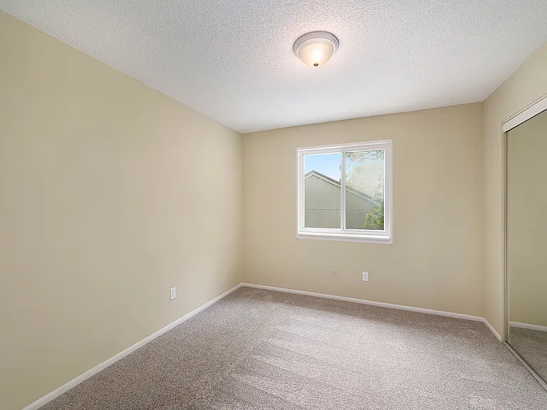 8207 Webster Ave #7 — Photo 24
