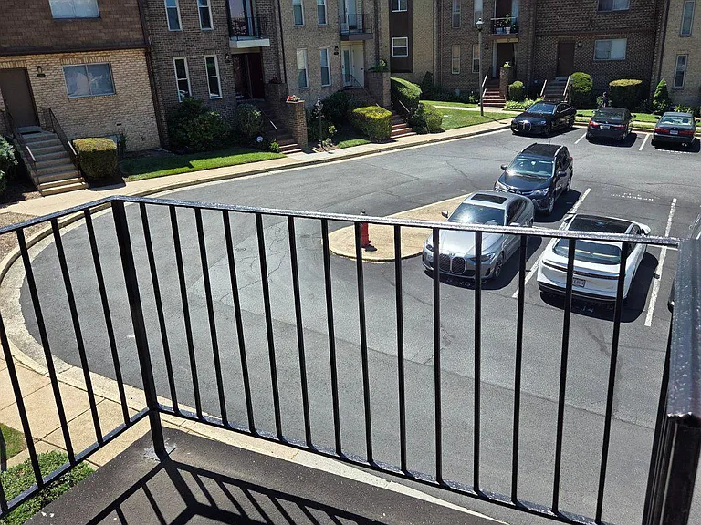 1733 Cy Ct — Photo 28