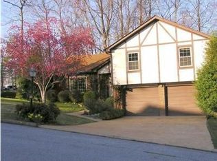 1122 Fieldstone Dr, Hixson, TN 37343