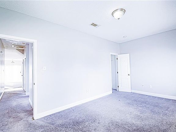 5th image of 902 Avenue B