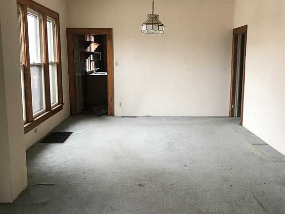 4th image of 1400 S Grand Ave