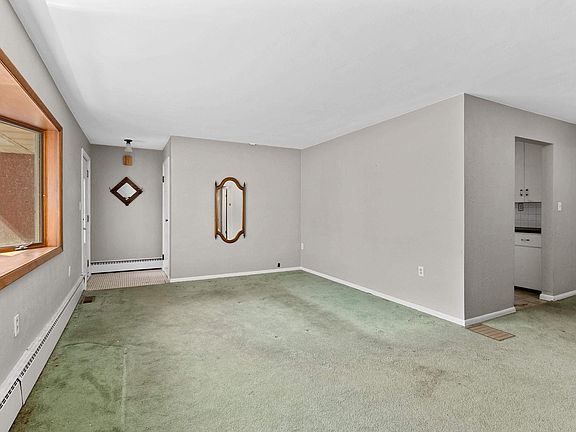 5th image of 5309 N Sherwood Ave
