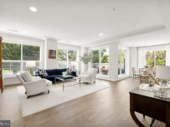 625 Slaters Ln #104, Alexandria, VA 22314