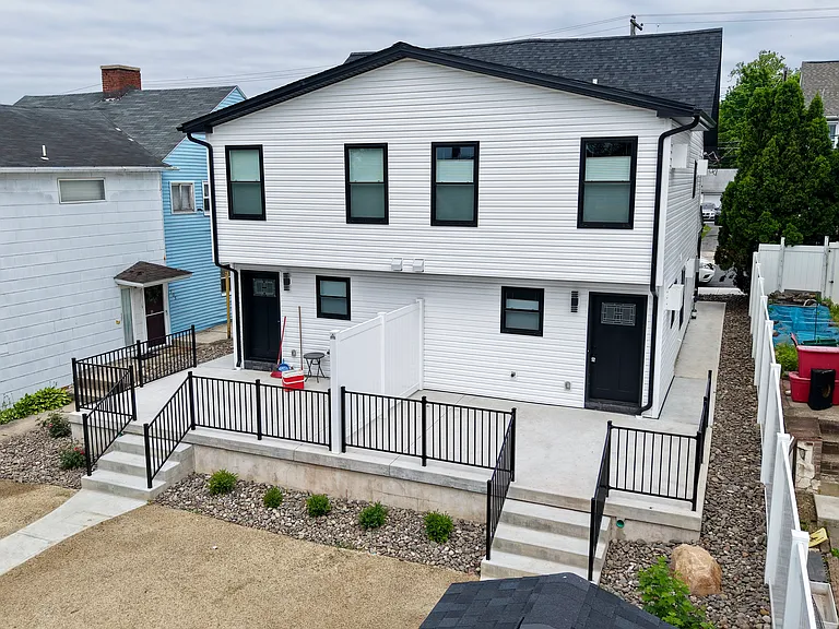 311 Church St — Photo 3