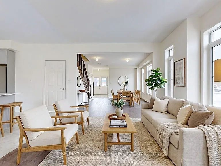 647 Fleetwood Dr — Photo 11