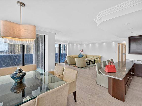 4th image of 19667 Turnberry Way APT 19K