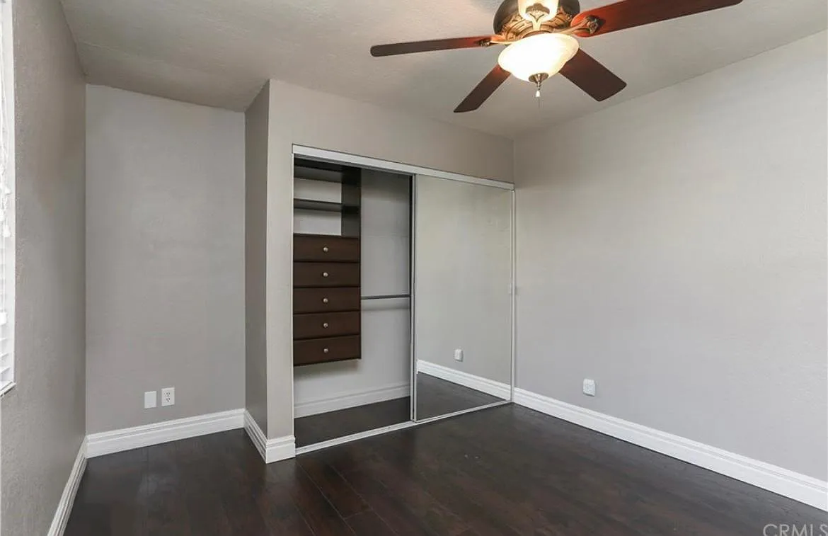 1 bed, 280 sqft, $1,999 — Photo 3