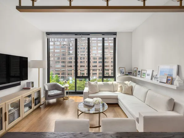 570 Broome Street image 1 of 17