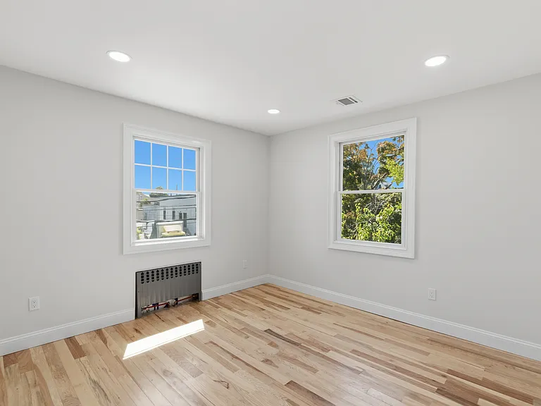 1 Alvin St #1 — Photo 4