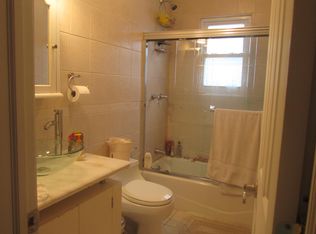 9121 214th St, Queens Village, NY 11428