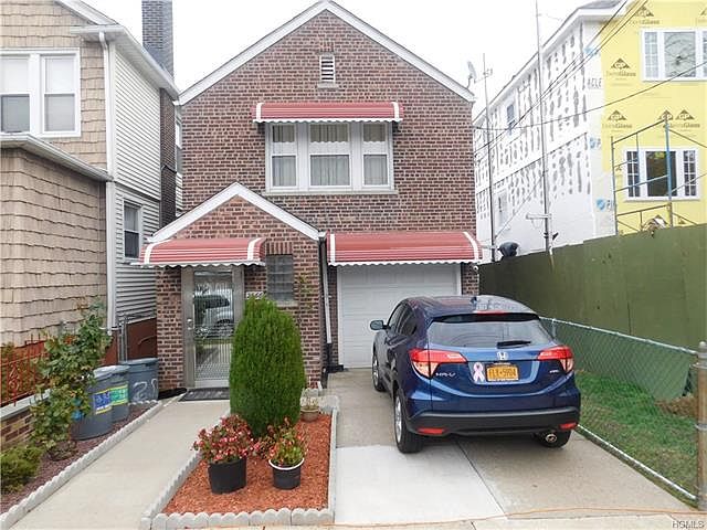 1st image of 2566 Yates Ave