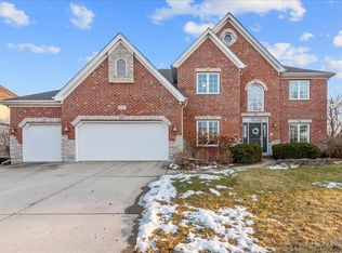 3440 Heartland Dr, Geneva, IL 60134