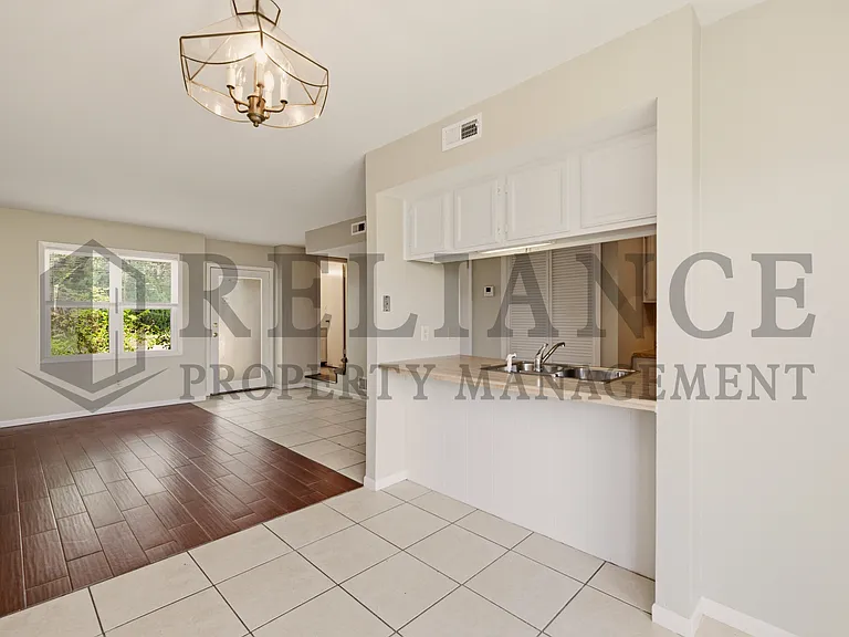 7302-3 W Douglas Ave — Photo 13