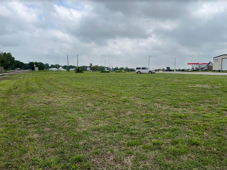 1st image of LOT 1 N 1st St