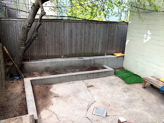 Rented by null | media 12