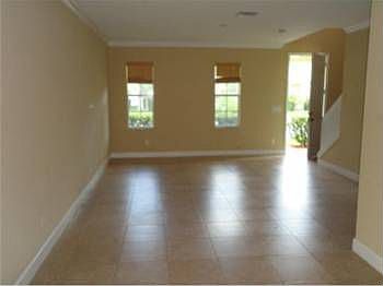 5th image of 2565 SE Pineland Dr