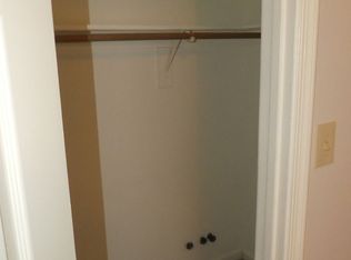 12 Compton Ct, Hampton, VA 23666