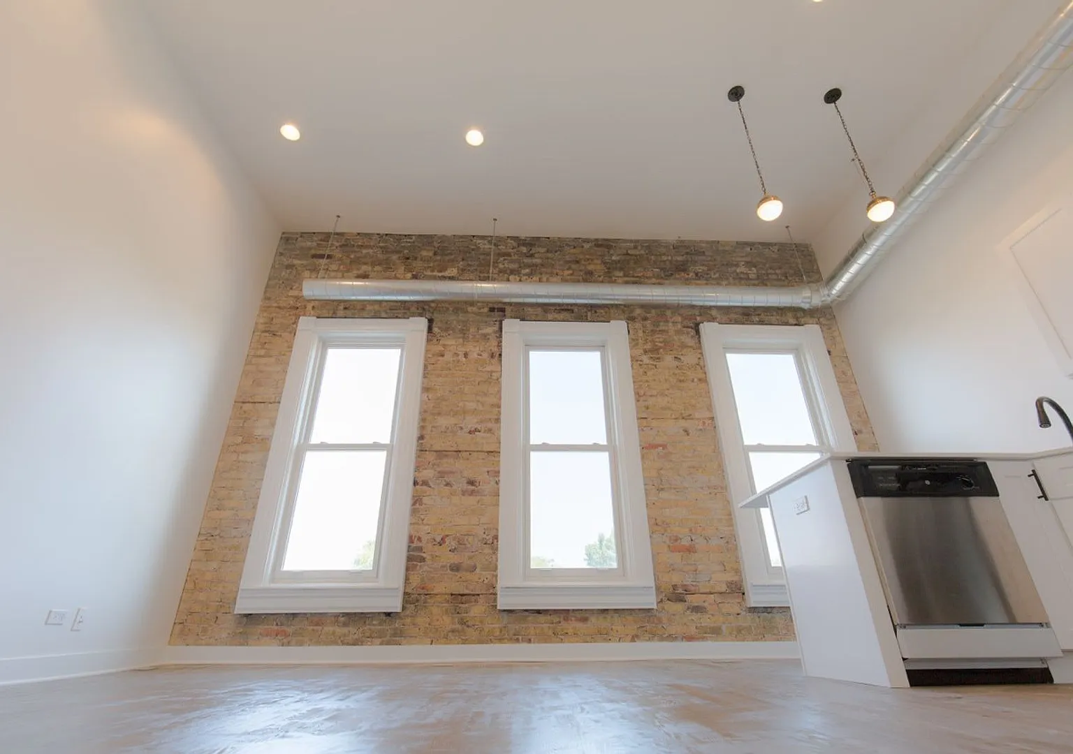 415 North — Photo 3