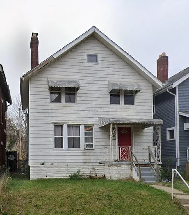 1005 S Champion Ave photo 1